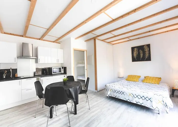 Le Du Marronnier Montamise